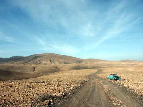 Abandoned Car Fuerteventura. Photo by Jo Halpin Jones